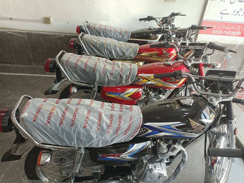 Honda 70 or 125 all model r colour instantly avail 3