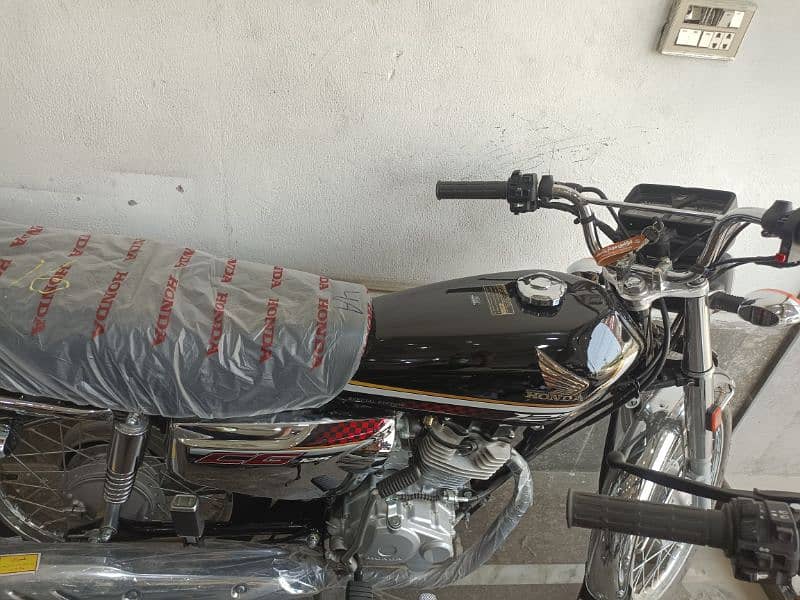 Honda 70 or 125 all model r colour instantly avail 5