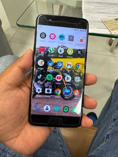 One Plus 5 A5000, best for Hotspot bcz its slim phone 6/64 approved