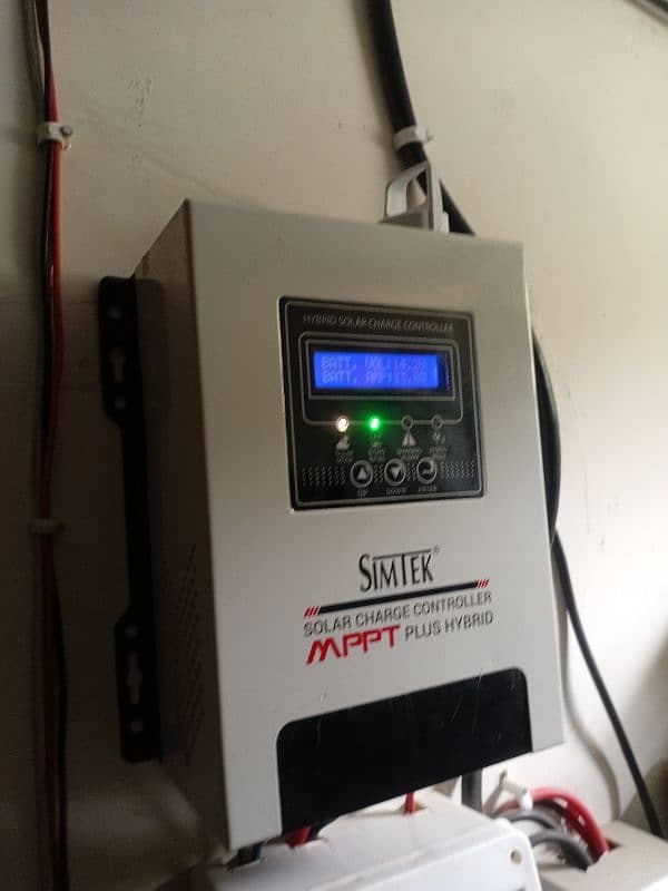 simtek mppt charge controller 70A plus hybrid 4