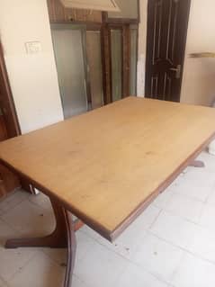 Wodden dining tabel