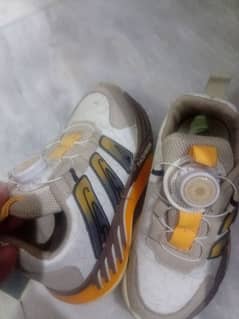 30 size boy shoes