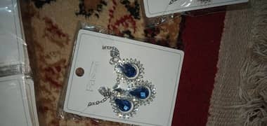 earrings,