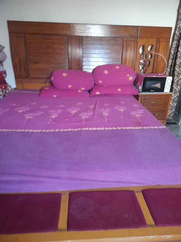 Bed with Mattress, side tables, table, dressing 6