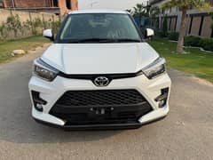 Toyota Raize Z pearl white 4 Grade verifiable auction report