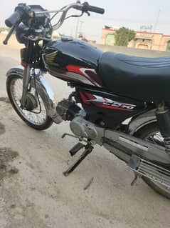 موٹر سائیکل کا کوئی کام نہیں ہونے والا فل اوکے ہے