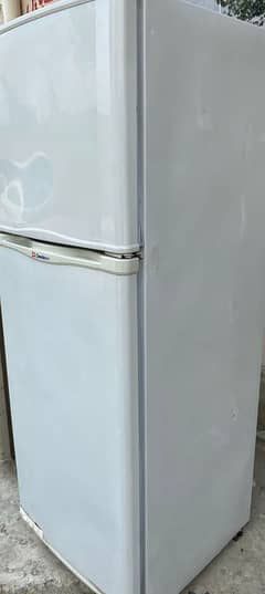 dawlance refrigerator