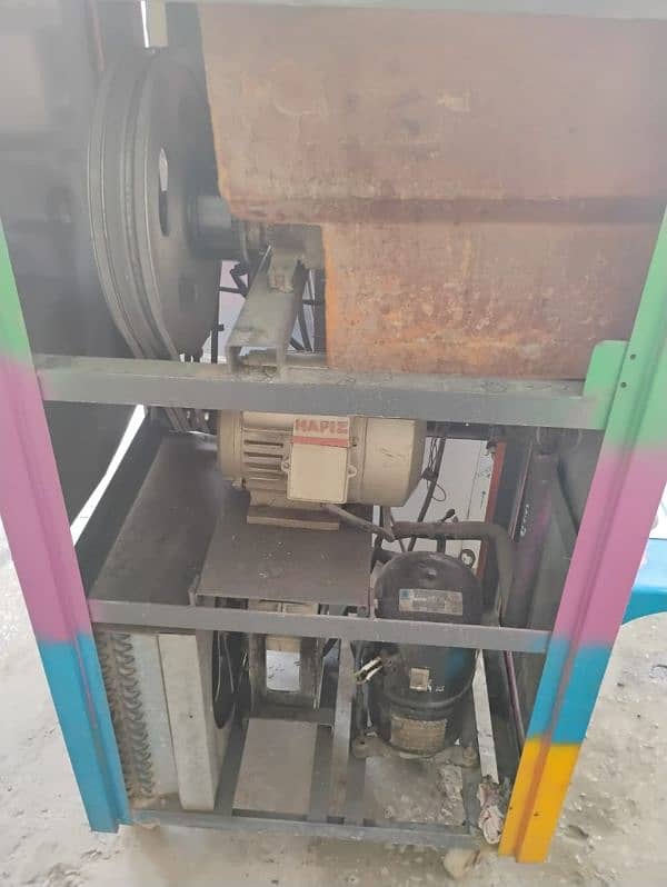 Ice Cream Machine In Working Condition 2