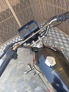 Honda 125 , RED COLOUR - WhatsApp 03126278005