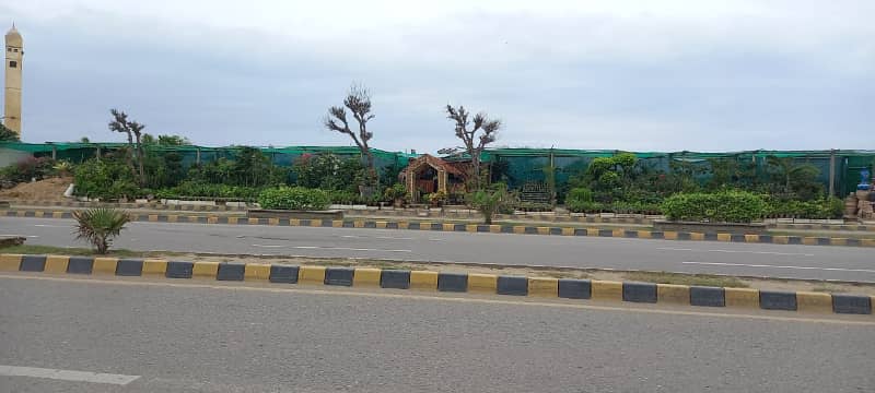 Dha Phase 8- Zone C, DHA Phase 8 Plot 28