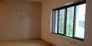 Get Your Dream Lower Portion In Model Town