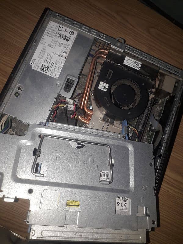 system unit Dell core I3 generation 4th condition 9 by 10 2
