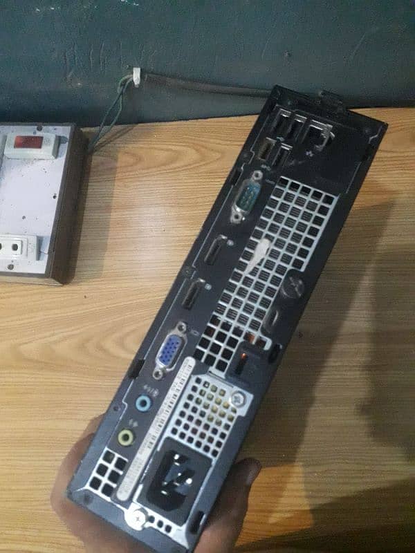 system unit Dell core I3 generation 4th condition 9 by 10 5