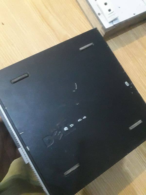 system unit Dell core I3 generation 4th condition 9 by 10 6