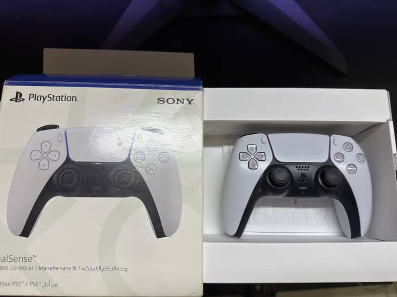 Ps5 Controller with box 1