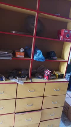 shelf's