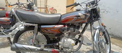 honda cg 125 in v good condition total orignal