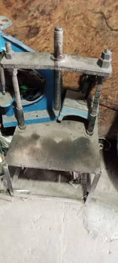 tyre repairing machine