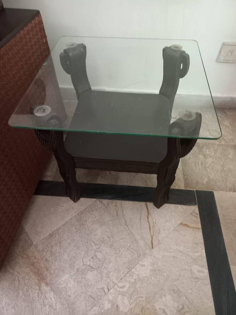 Sofa set with tables 2