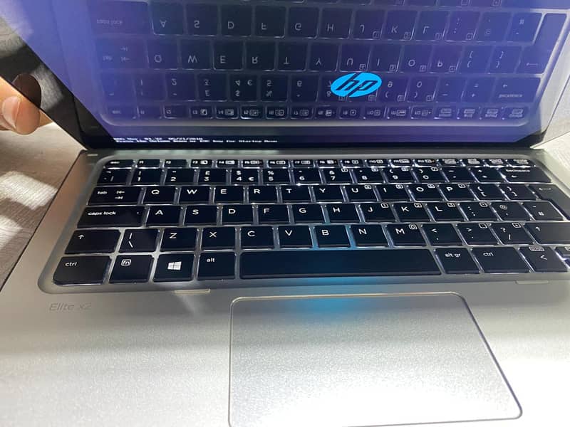 HP Elite x2 1012 G2 (Touch + Detachable) 0322-8832611 9