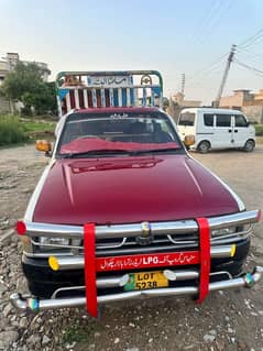 Toyota Hilux pickup single cabin dala