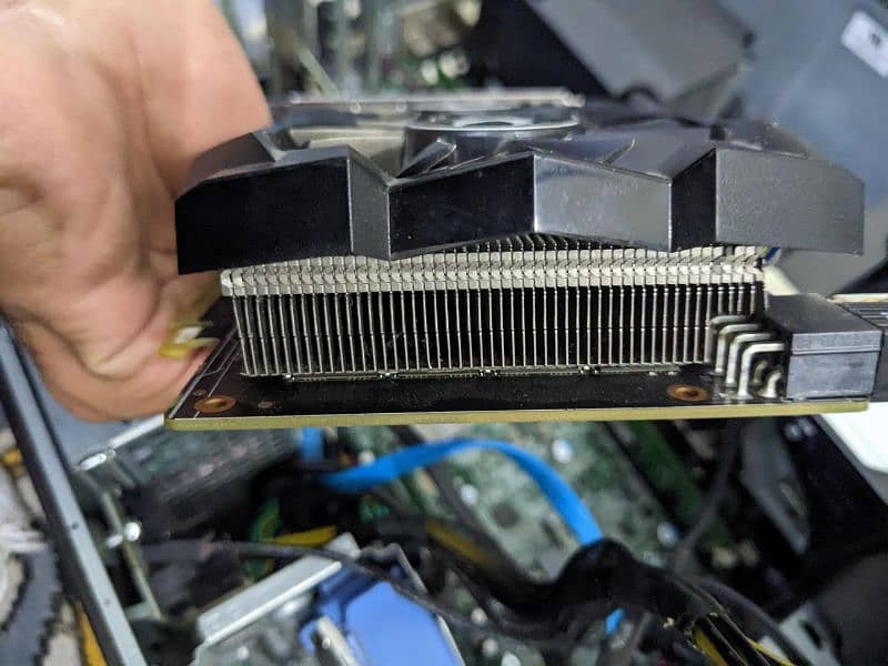 NVIDIA GeForce GTX 1660 Ti (6GB GDDR6) 5