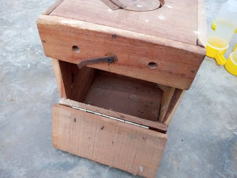 Feeder Drinker 350 ML and Next Box 6