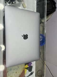 MacBook Pro 2017 | 13 Inch | Core i5 | 8/256