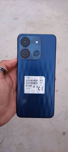 itel a60s 4 128 gb hai complete saman. hai