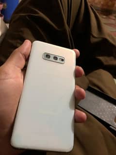 Samsung Galaxy S10e