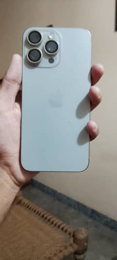 iPhone 15 Pro Max jv