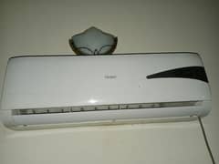 Haier AC 1 ton ok condition hai