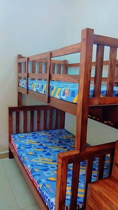 BUNKER BED WITH METRES