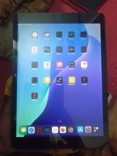 IPAD 8TH GENERATION 32