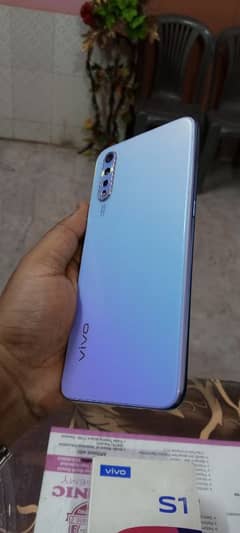 vivo s1