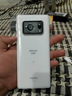 Aquos R6