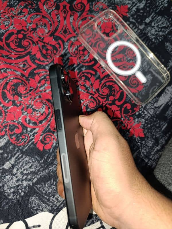 iPhone 15 128 Jv 22 Cycle Count with box 2