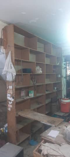 dukan k Racks aur table for sale