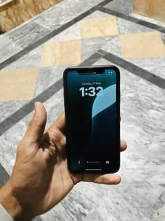 Iphone 11 non pta 10/10 waterpack