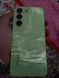 vivo y100