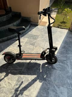 Electric scooter