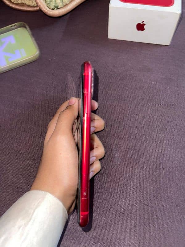 IPHONE 11 jv 10/10 64 gb with box exchange possible with iphone 5