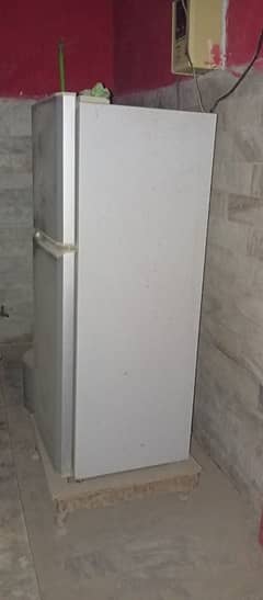 Haier HRF-184ES E-Star Series Refrigerator