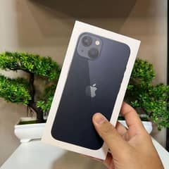 iPhone 13 BOX PACK. NON ACTIVE.
