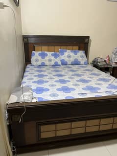 Wooden queen size bed