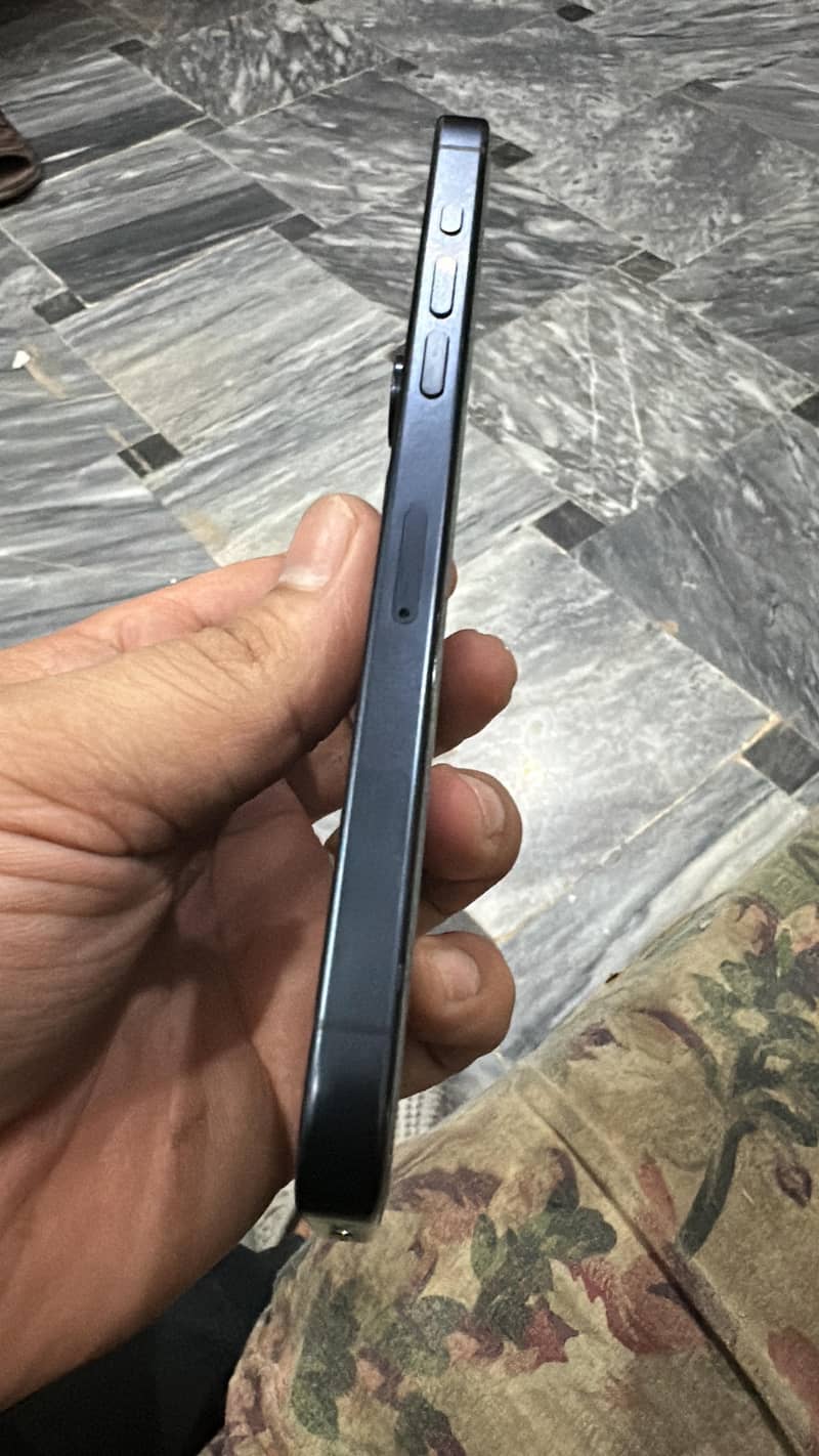 iPhone 15 pro max non PTA but 2 month sim work kre gi 2