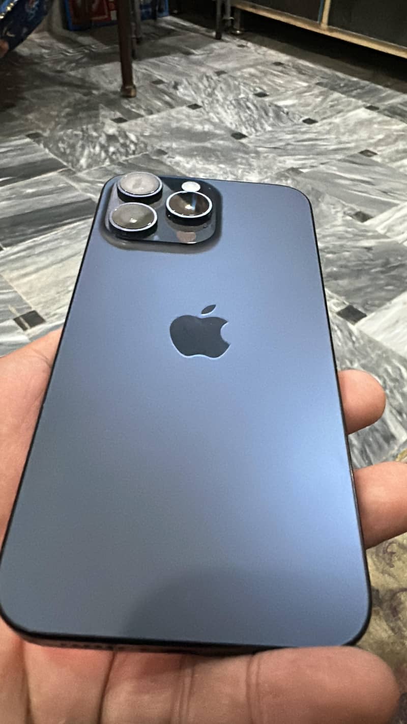 iPhone 15 pro max non PTA but 2 month sim work kre gi 4
