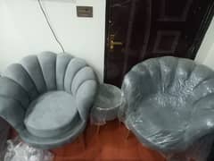 Bedroom Chairs with Table