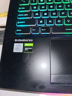 Core i7 MSI gaming laptop Leopard GL75