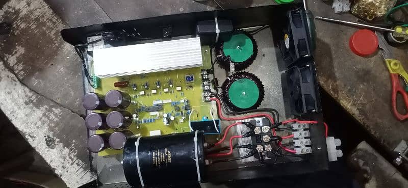 A6i quality ke solar inverter available hain delivery all ovr pakistan 6